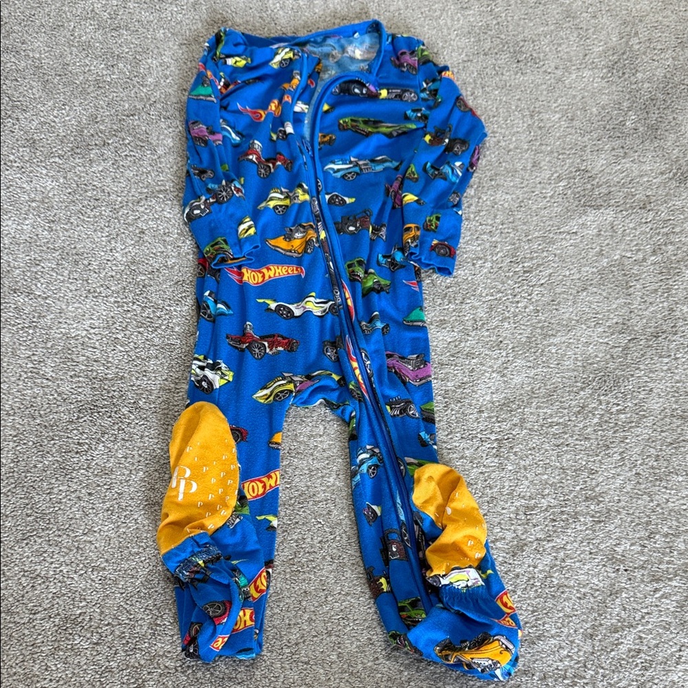Posh Peanut 2T hotwheels zip